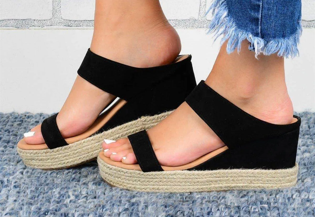 Hemp High Wedge Casual Sandals with Round Toe Design