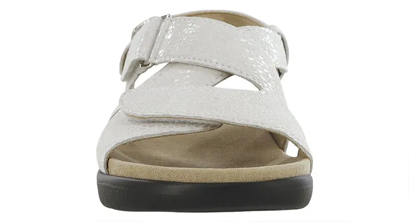 SAS Women's Huggy Sandal VANILLA